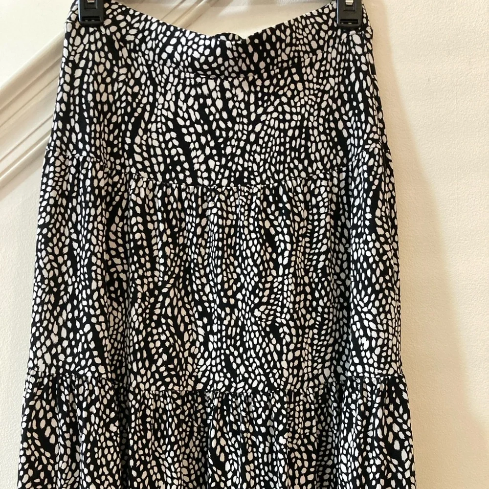 Tiered Printed Maxi Skirt Small - Picture 5 of 7